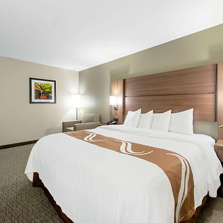 Quality Inn Mishawaka Near Notre Dame Bagian luar foto