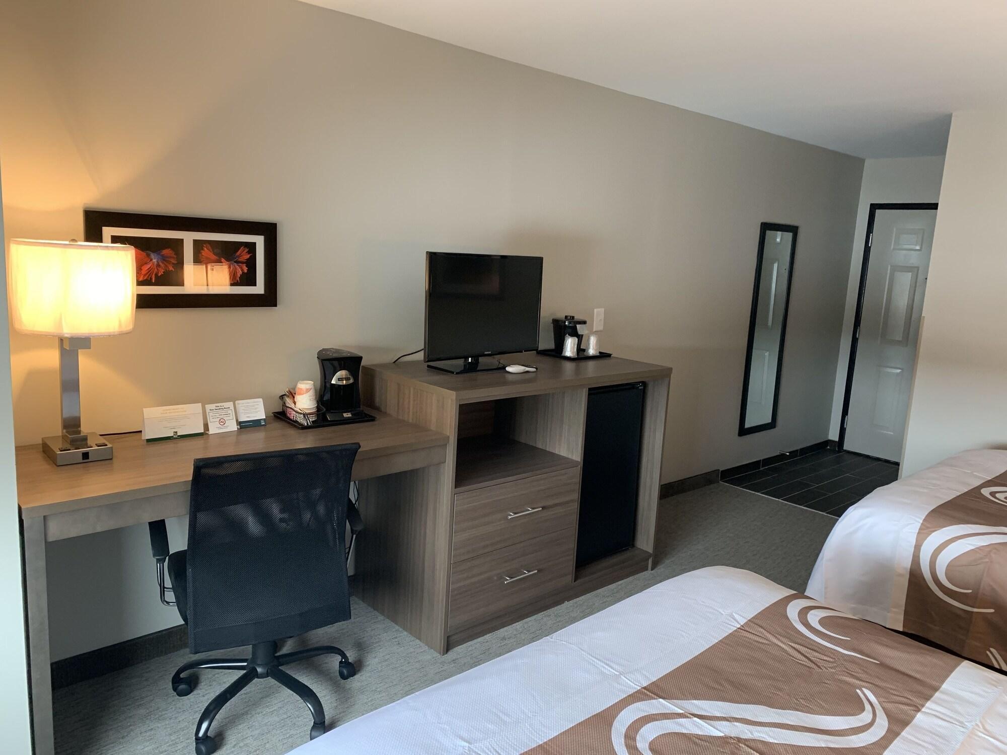 Quality Inn Mishawaka Near Notre Dame Bagian luar foto