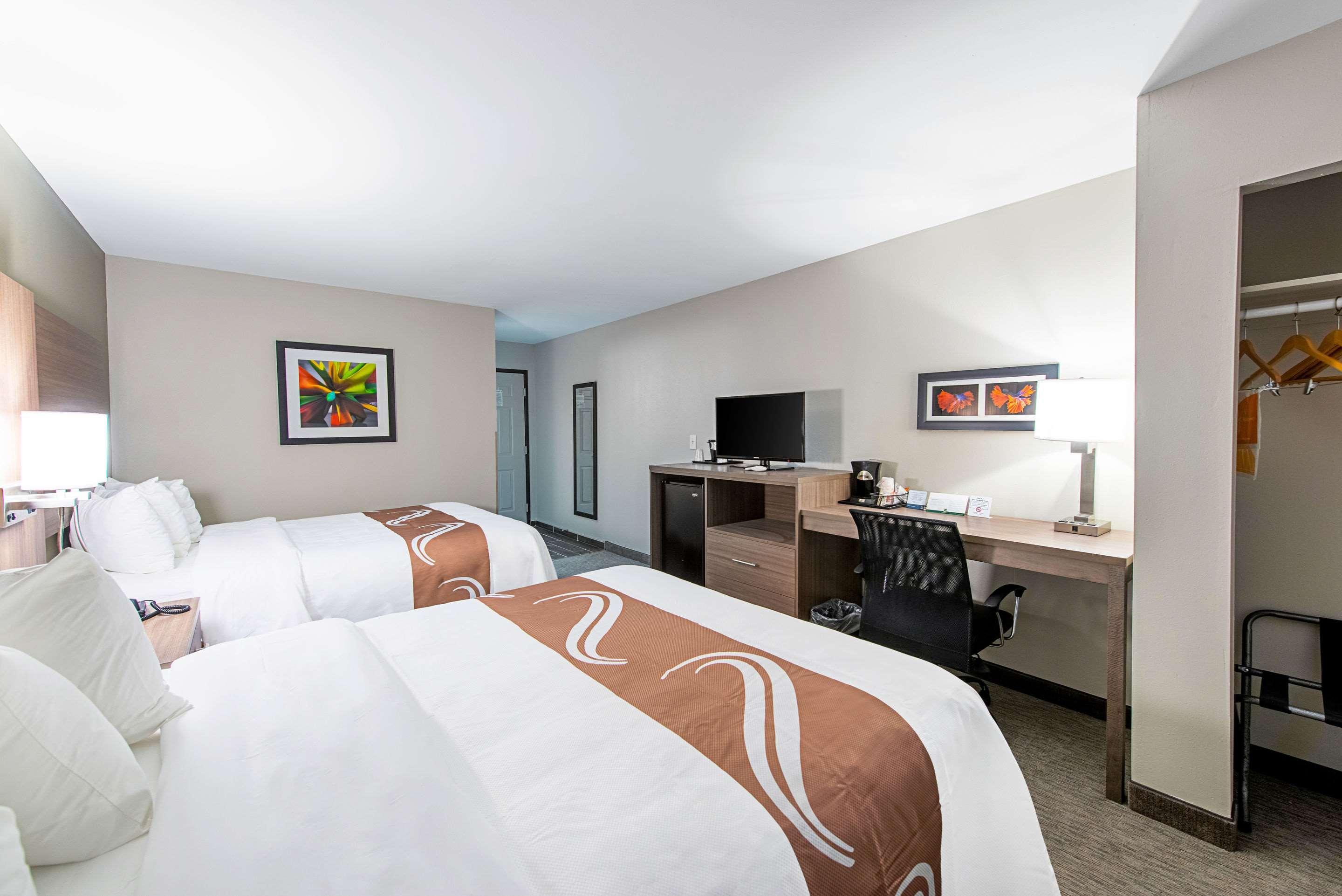 Quality Inn Mishawaka Near Notre Dame Bagian luar foto