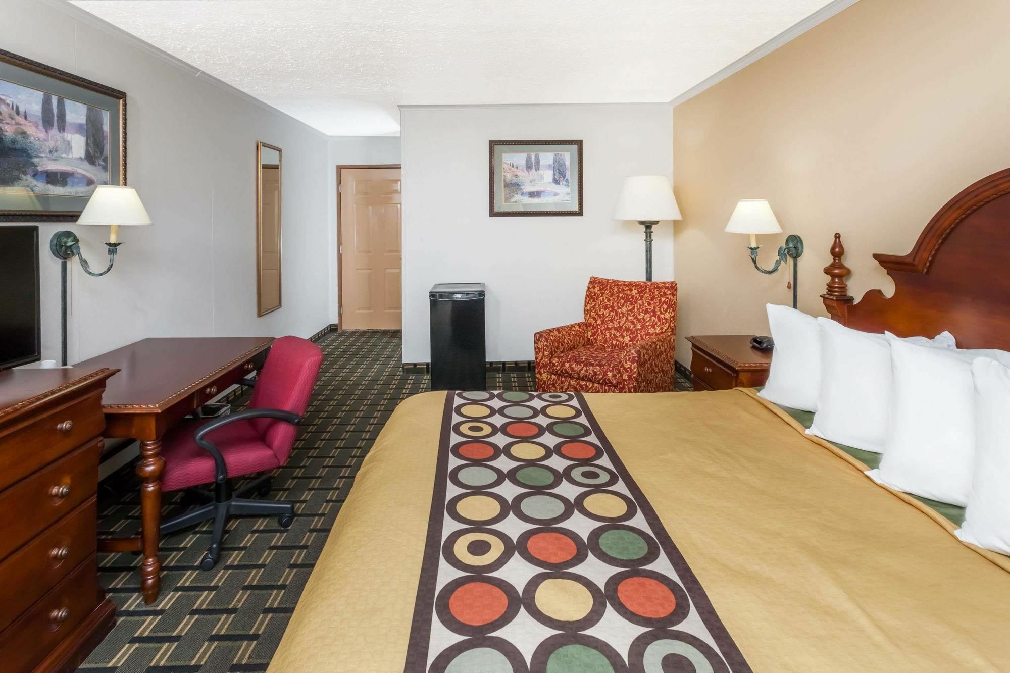 Quality Inn Mishawaka Near Notre Dame Bagian luar foto