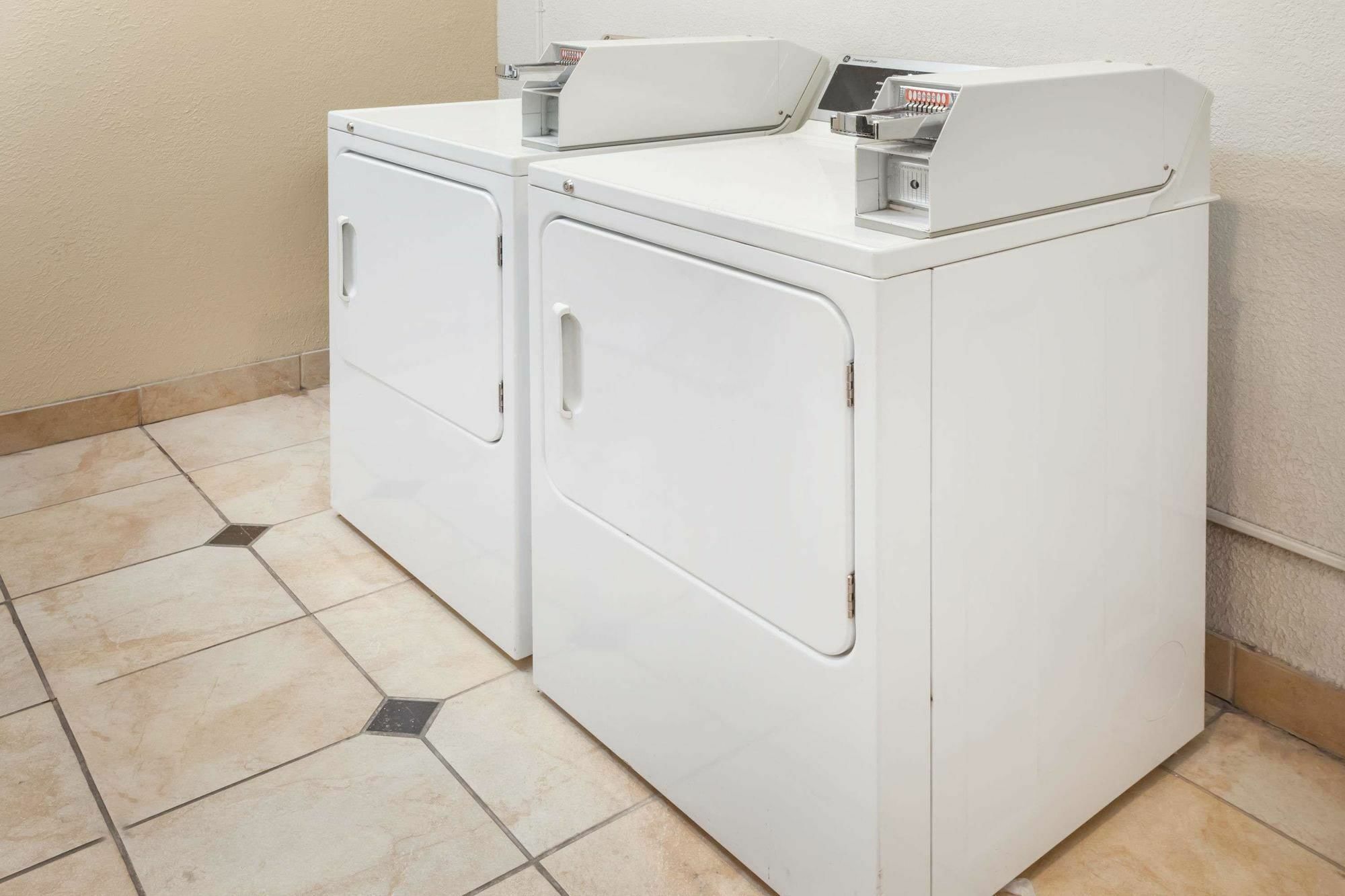 Quality Inn Mishawaka Near Notre Dame Bagian luar foto