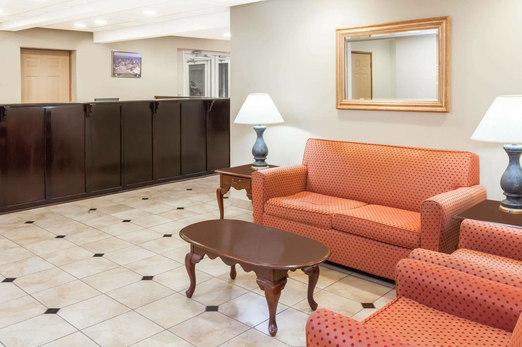 Quality Inn Mishawaka Near Notre Dame Bagian luar foto