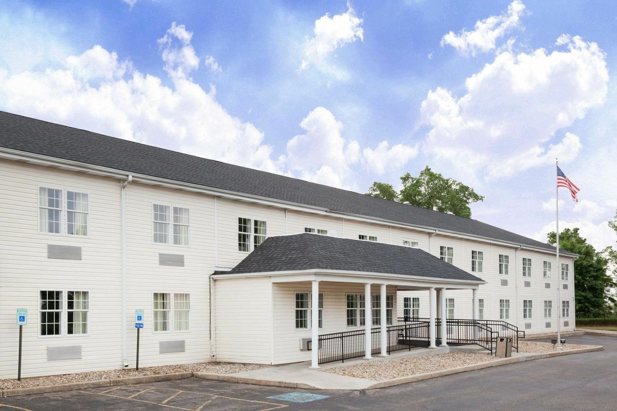 Quality Inn Mishawaka Near Notre Dame Bagian luar foto