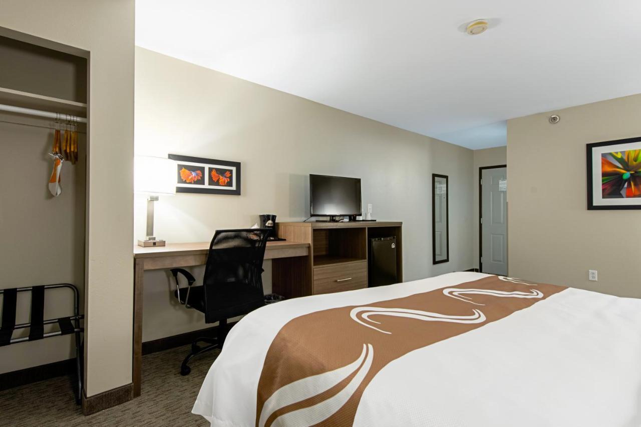 Quality Inn Mishawaka Near Notre Dame Bagian luar foto